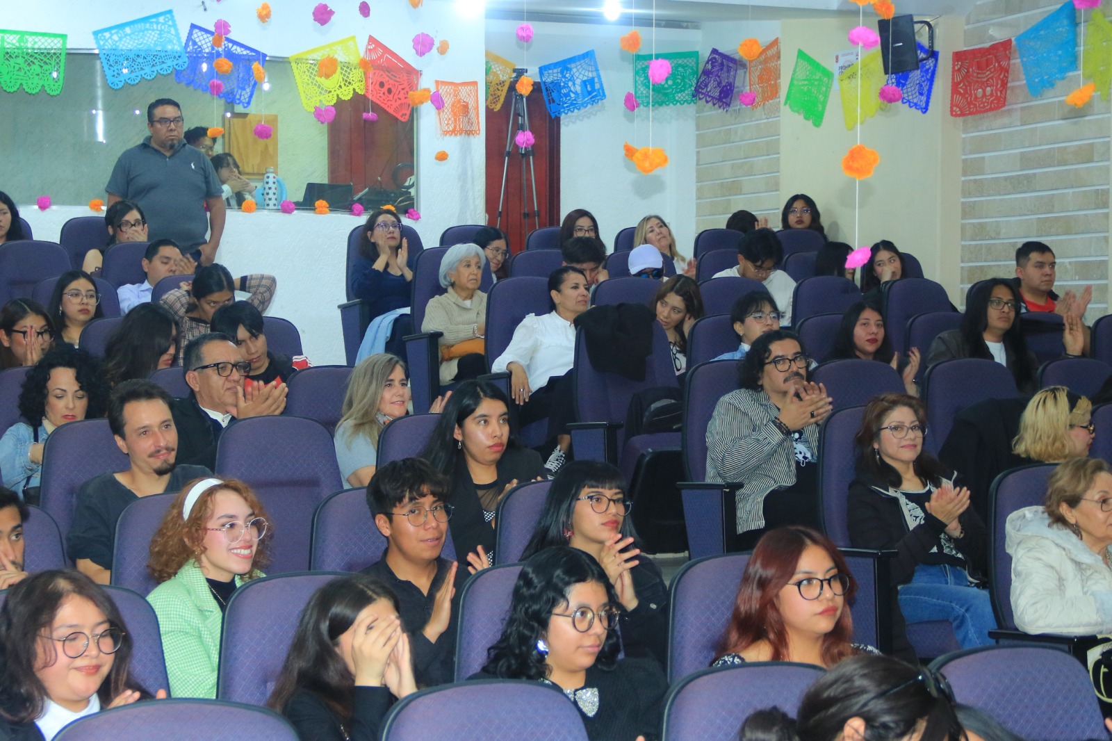 Entre fumarolas de copal y aromas de exquisitos manjares inició el Festival 'La Muerte tiene permiso', en su edición 37